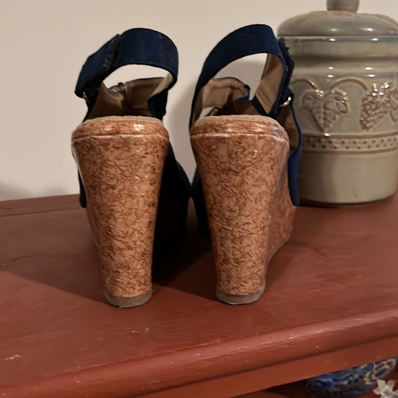Blue Wedge Heels. Size 9. - Picture 3 of 3